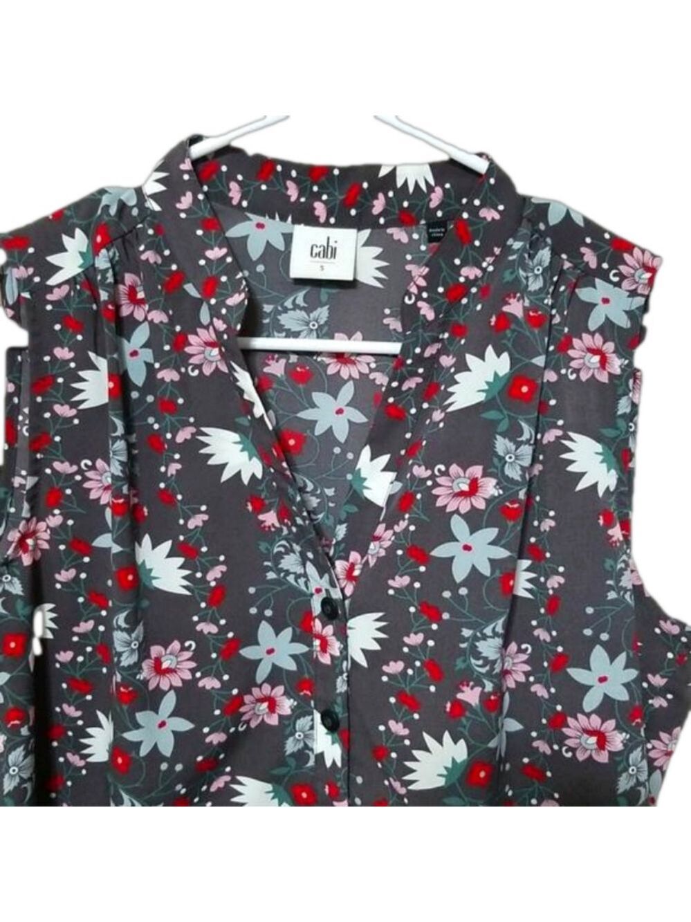 CAbi sleeveless top, V neck ,floral, size small. GUC - Picture 2 of 8